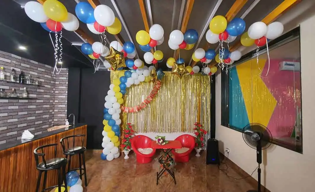 Sky Dine celebration decor